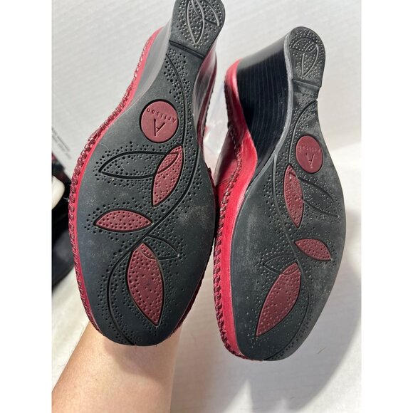 Dansko Wedge Clogs Womens Size 6 M Red Leather - Picture 4 of 10